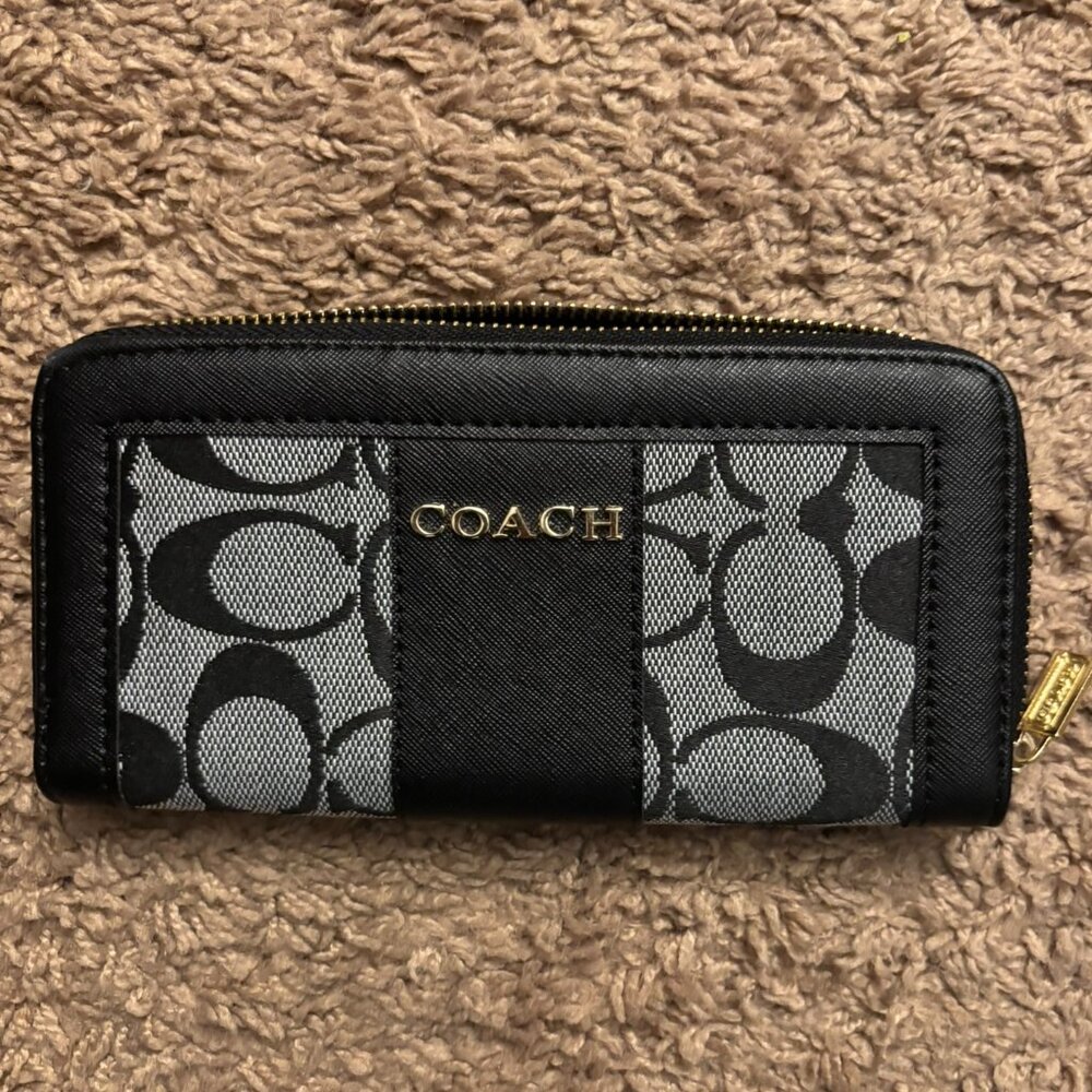 Coach Accordion Zip Slim Wallet